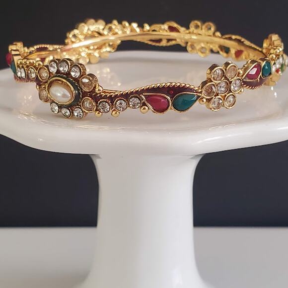 Festive Bangle with Red and Green Stones Clear Rhinestones Faux Pearl Gold‎ Tone - Picture 8 of 12